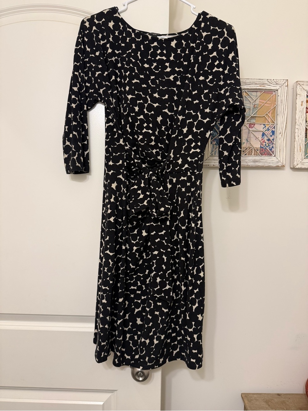 Ann Taylor Black and Cream Tie-Waist Long Sleeve Dress